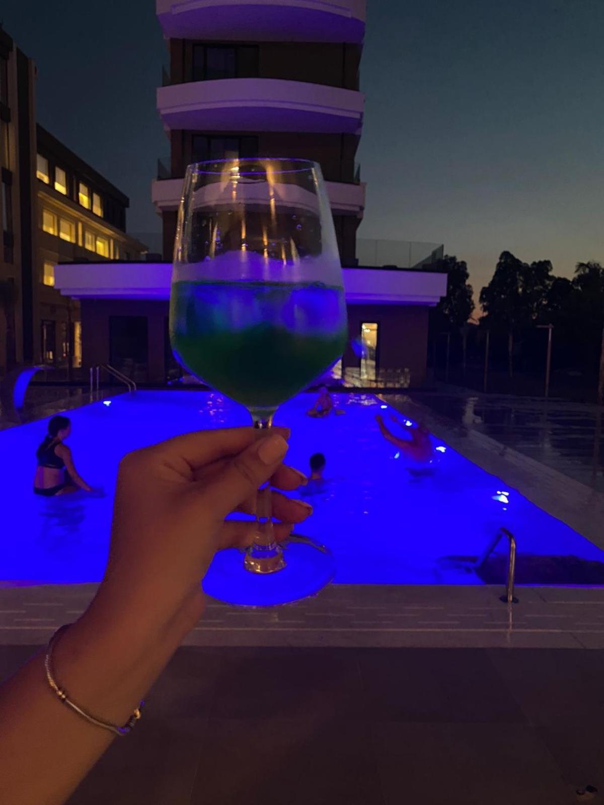 A&G Hotel Radhimë Buitenkant foto